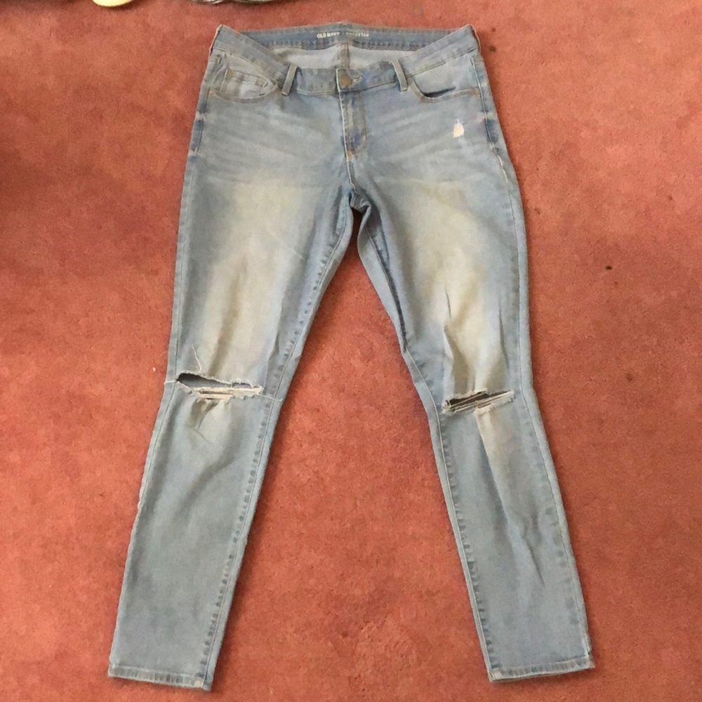 Light washed ripped skinny jeans